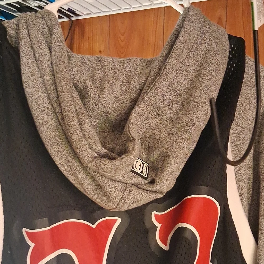 Ecko Unltd Black & Gray Hooded Mesh Tank - Picture 9 of 11